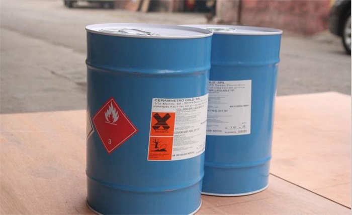 水轉(zhuǎn)印底油應(yīng)該如何選擇.jpg 水轉(zhuǎn)印底油應(yīng)該如何選擇.jpg